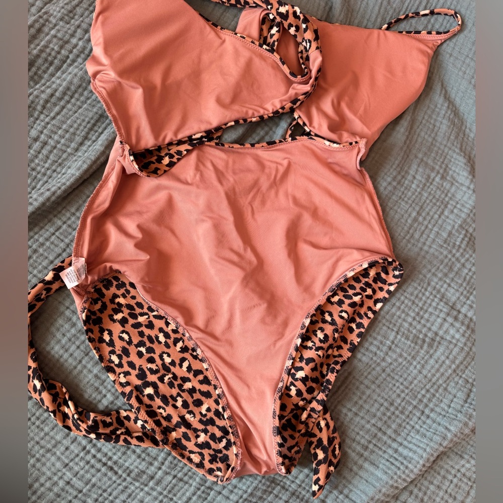 Aerie Leopard Print One Piece Swimsuit - Picture 7 of 8